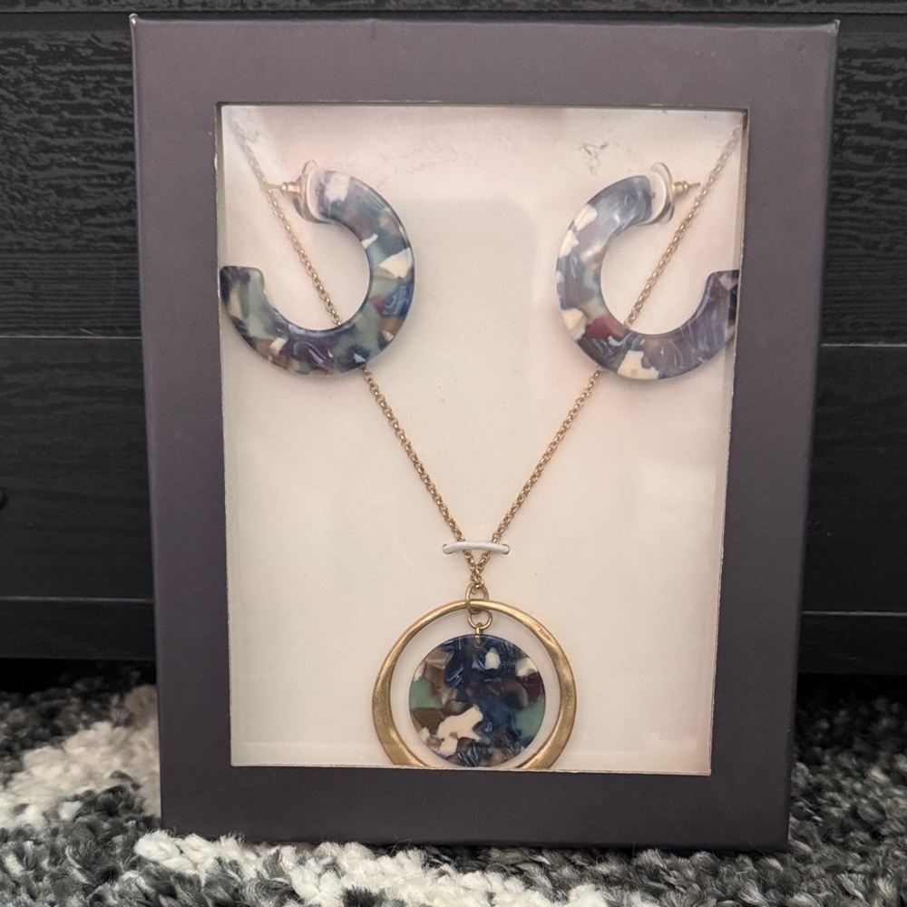 Saachi Necklace & half-moon crescent Earrings NIB